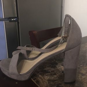 Gray heels